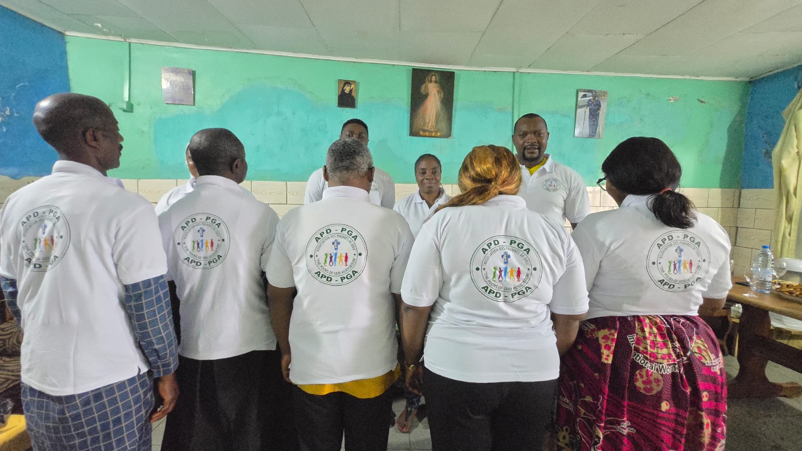 Photo de la vie communautaire de l'Association des Pauvres de Dieu.