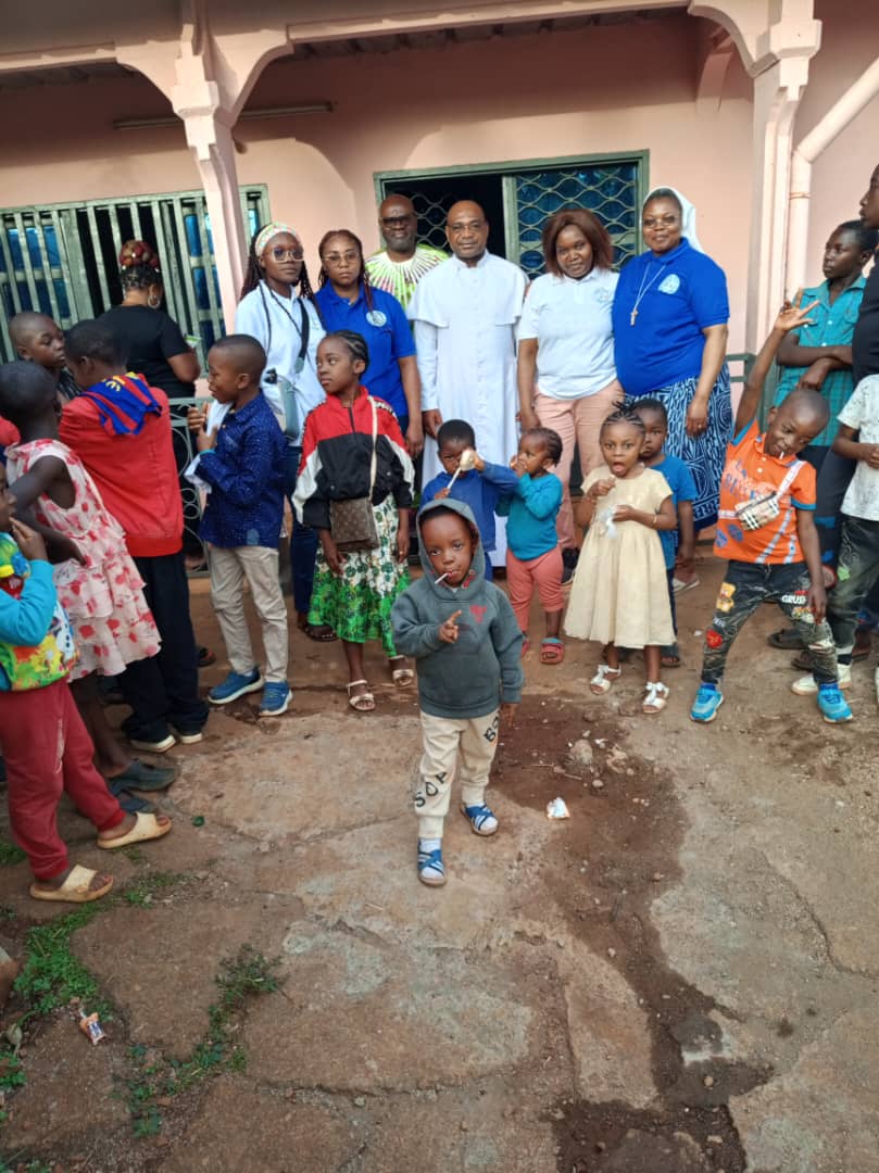 Photo de la vie communautaire de l'Association des Pauvres de Dieu.