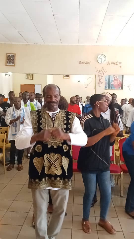 Photo de la vie communautaire de l'Association des Pauvres de Dieu.