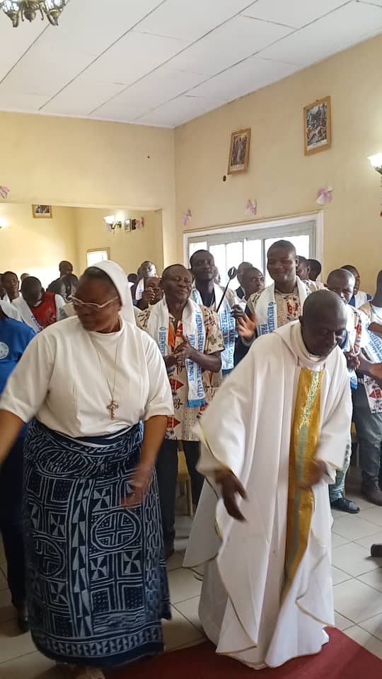 Photo de la vie communautaire de l'Association des Pauvres de Dieu.