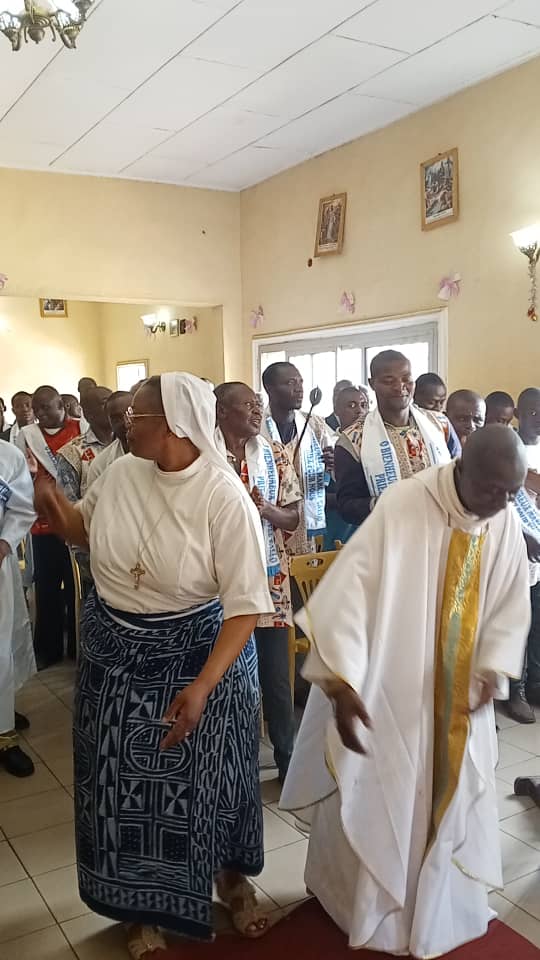 Photo de la vie communautaire de l'Association des Pauvres de Dieu.