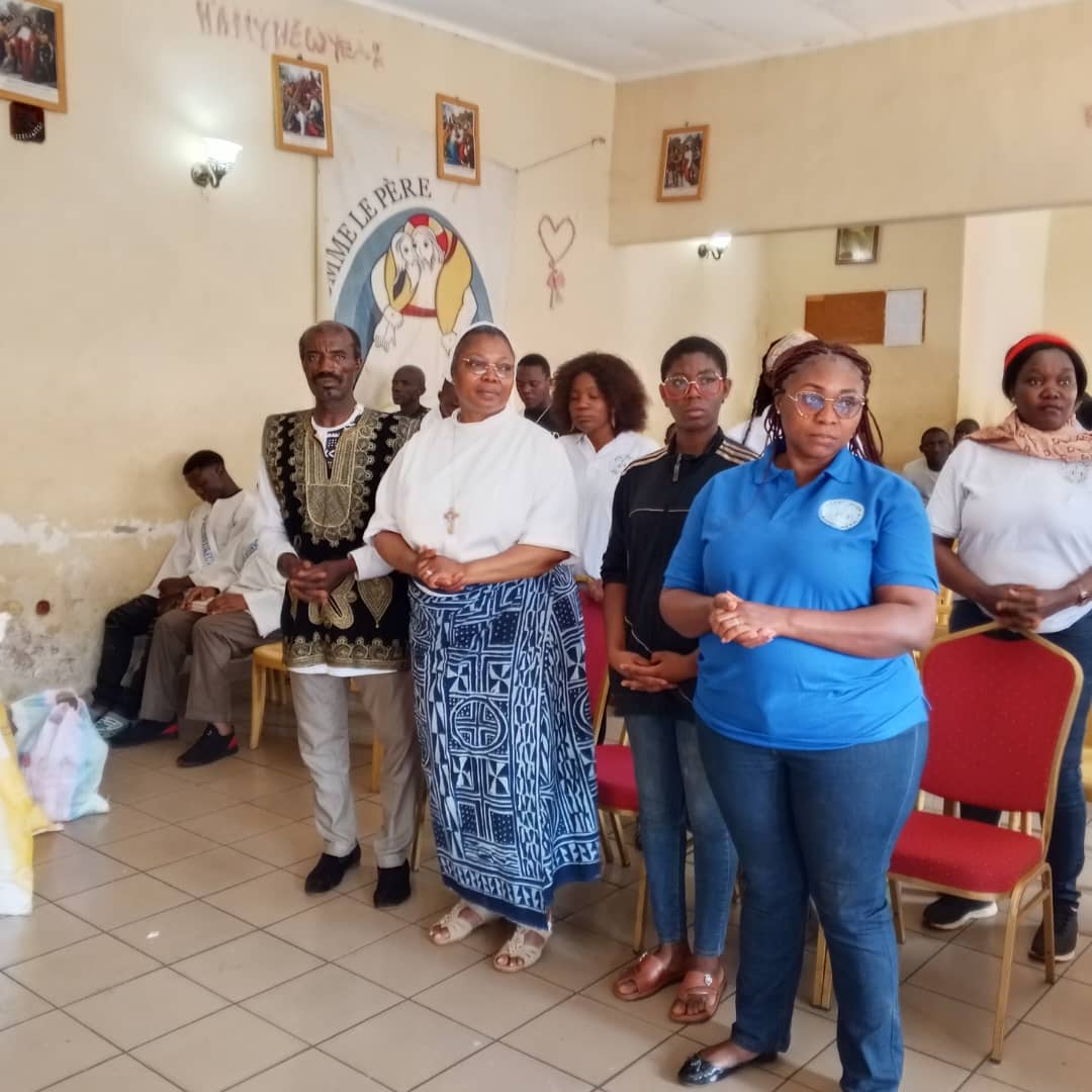 Photo de la vie communautaire de l'Association des Pauvres de Dieu.