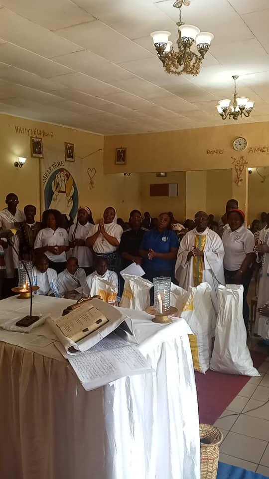 Photo de la vie communautaire de l'Association des Pauvres de Dieu.